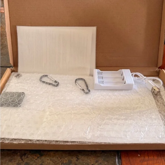 Portable Solar Panel Kit - Picture 2 of 3